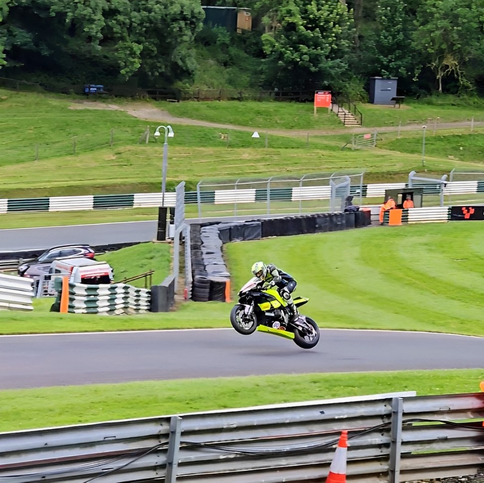EBC-Equipped BEMSEE Racer Achieves Podiums and Lap Records at Cadwell