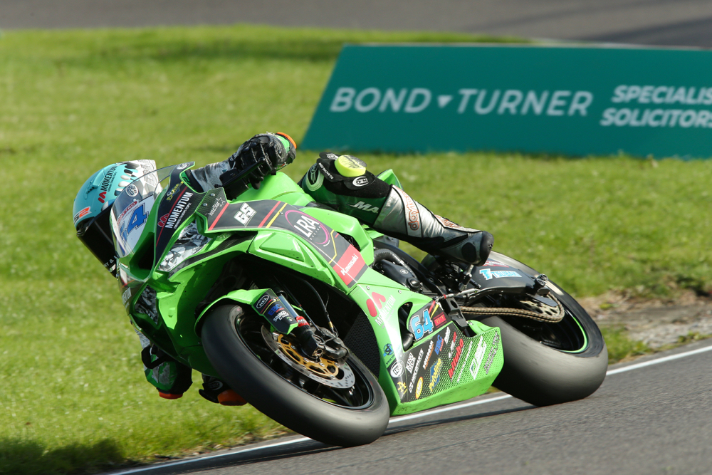 EBC-Equipped BSB Team Battles Hard at Oulton