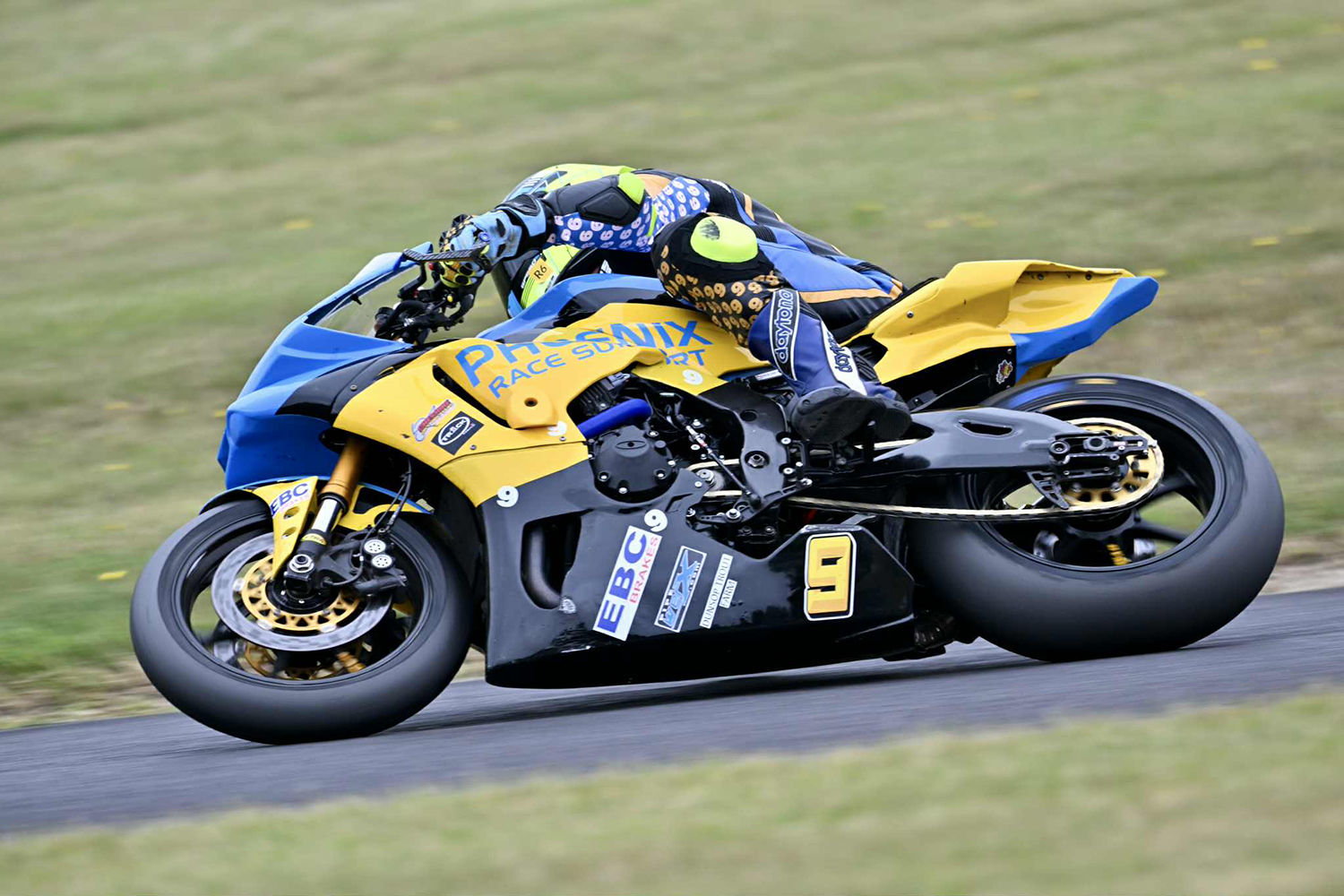 EBC-Adorned NLR Racer Continues Successful Season at Cadwell Park