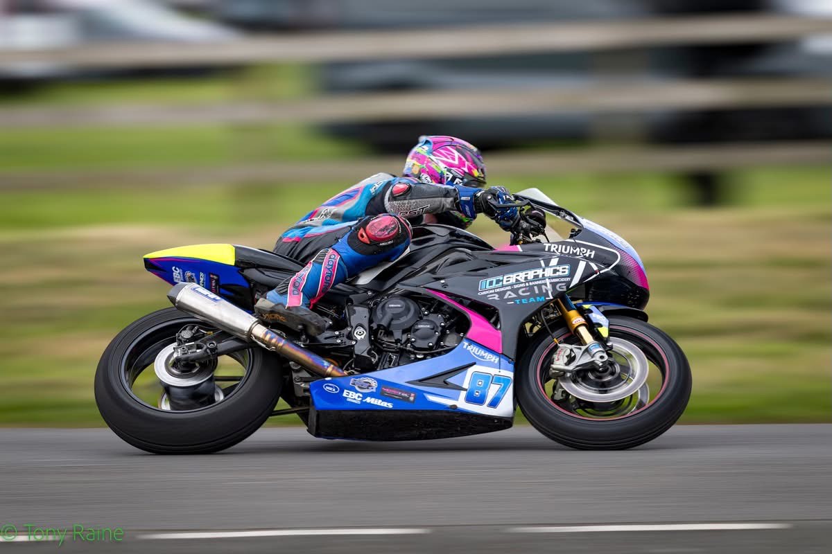 EBC-Supported Road Racer Scores Strong at Oliver’s Mount Spring Cup