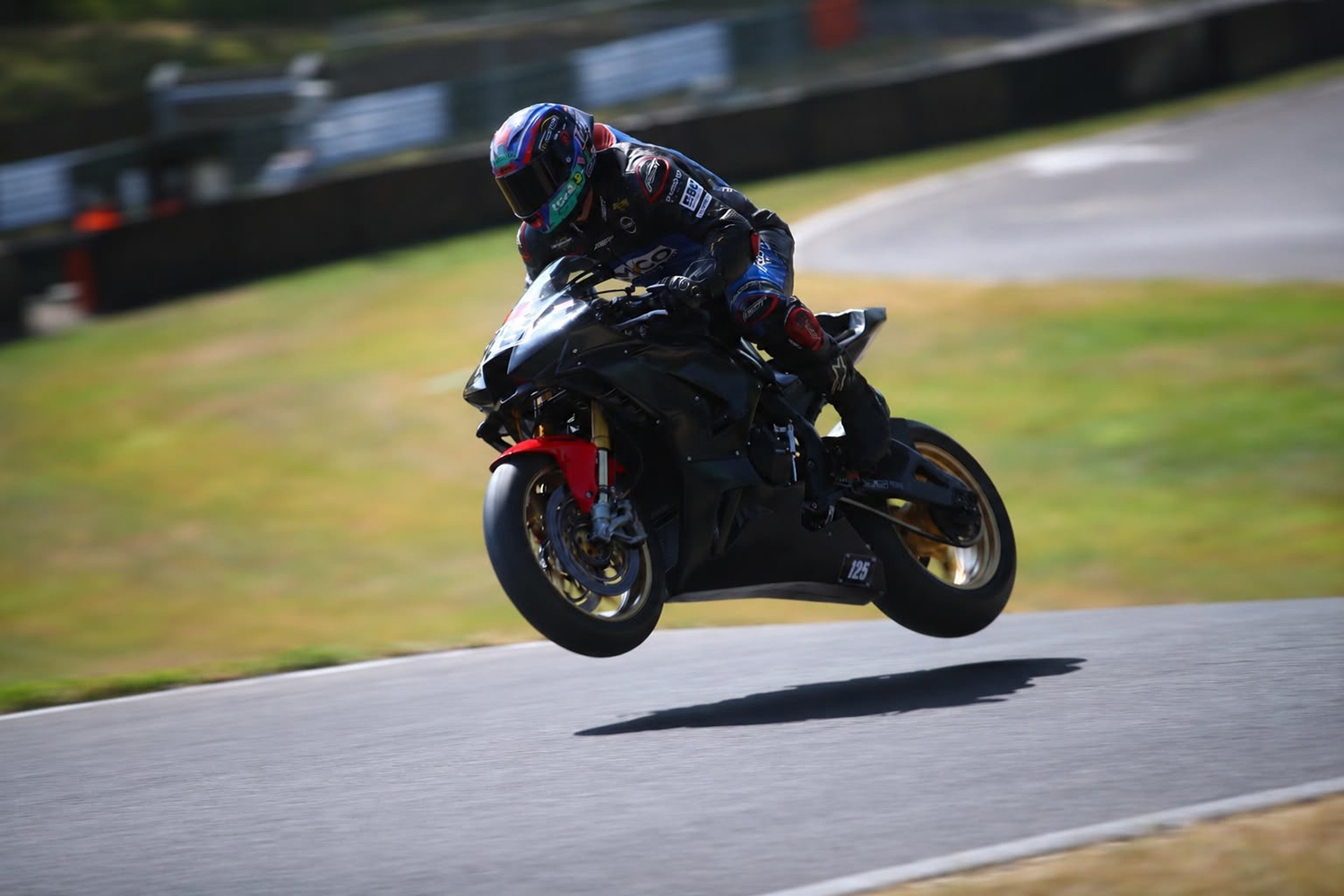EBC-Equipped NLR Racer Climbs the Grids at Cadwell